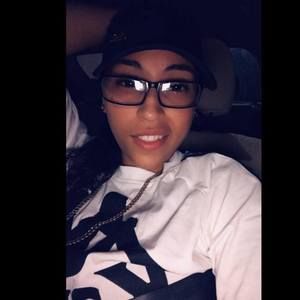 Meet your Posher, Liza